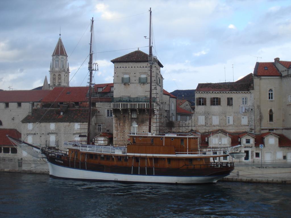 Apartment Z&E Trogir Exterior foto